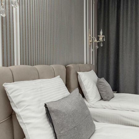 Mon Ami Hotel Ιβανό-Φρανκίβσκ Εξωτερικό φωτογραφία