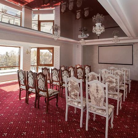 Mon Ami Hotel Ιβανό-Φρανκίβσκ Εξωτερικό φωτογραφία