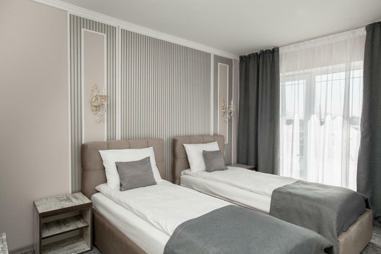 Mon Ami Hotel Ιβανό-Φρανκίβσκ Εξωτερικό φωτογραφία