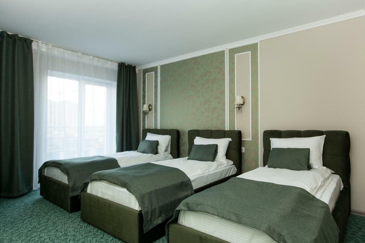 Mon Ami Hotel Ιβανό-Φρανκίβσκ Εξωτερικό φωτογραφία